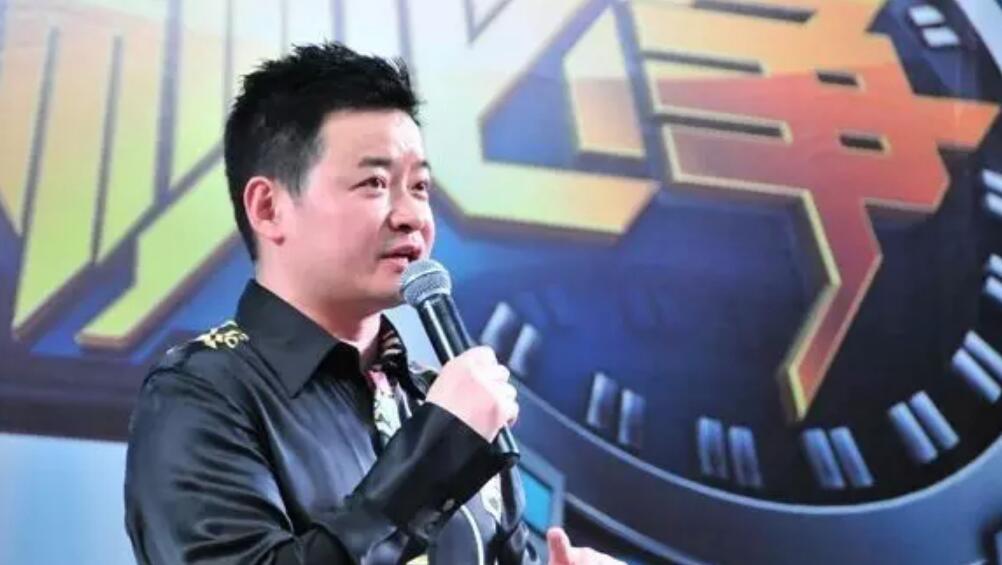 李嘉明为什么叫尔康 脸有传闻中的那么相像