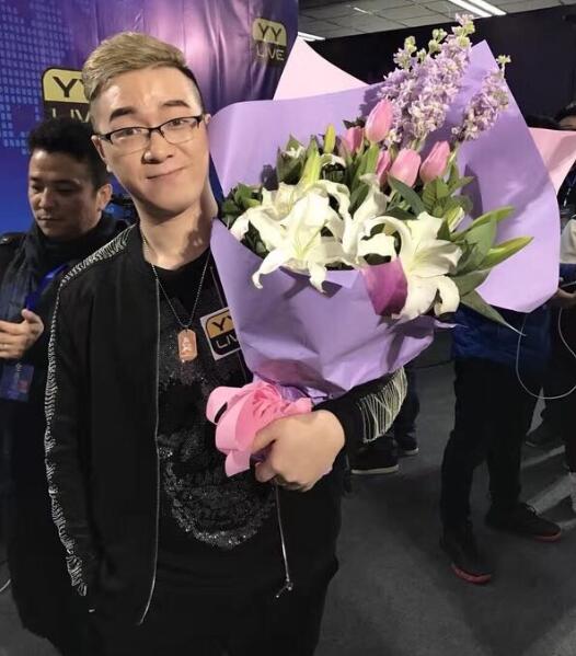 yy��ıϼ���ȥ���� ������ô��������