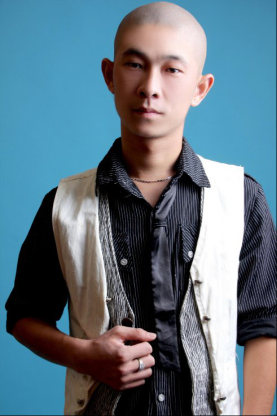 光头阿兴出场费多少钱 光头阿兴再现兄弟情义歌《你是我的好兄弟》