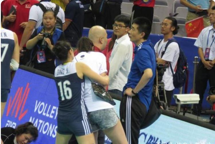 ��ϼ�ͻ�����ʲô��ϵ ��ϼ�Ϲ���˭