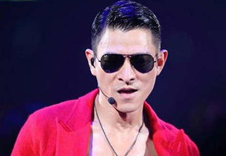 刘德华打保安救歌迷视频 刘德华现在有多少资产