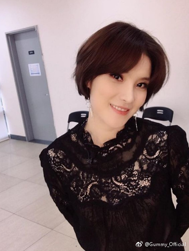 �����]��shi���ں����Ǽ��� �����]Ů��Gummy��Ƭ����