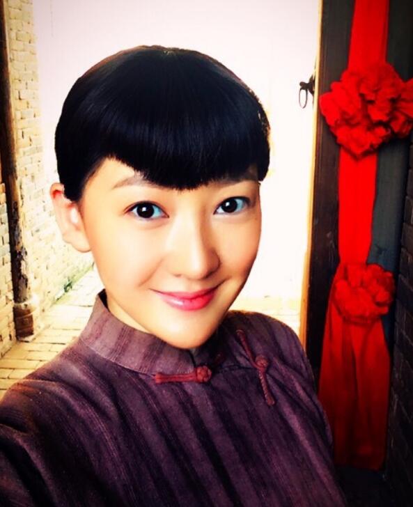 冷秋水是《白鹿原》中冷先生的二女儿,和姐姐冷秋水一样是订娃娃亲