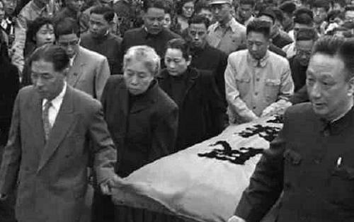 ����̧����ʲô�ɻ��� �����̧�׵�������ʲô