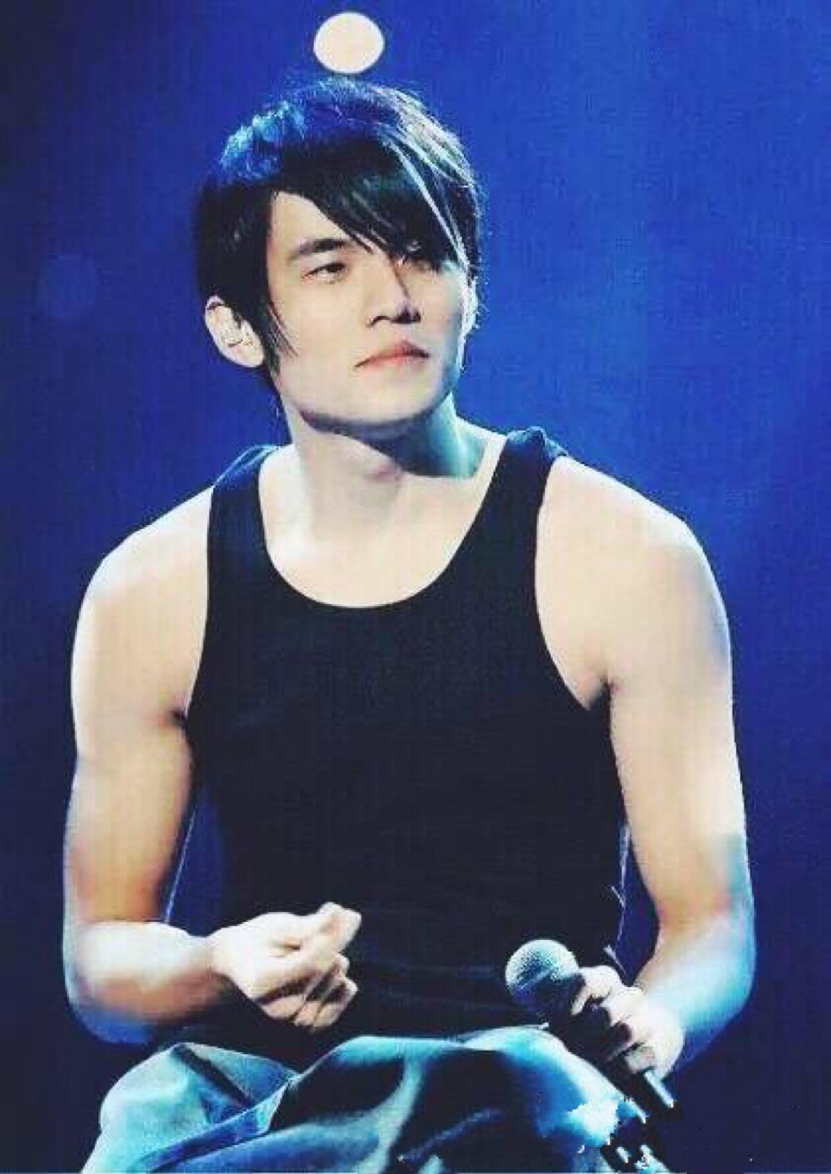 周杰伦的病能活多久 周杰伦的脊椎炎好了吗