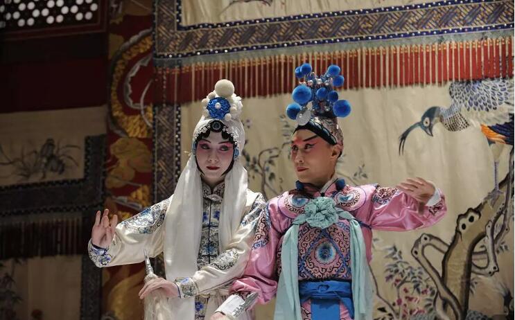 �Ŵ�Ϸ�Ӷ����е��� Ϸ���ǰ��廹�Ǳ���