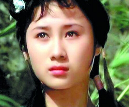 ��᰺��������������� ������¼��µ���Ů��ļٵ�