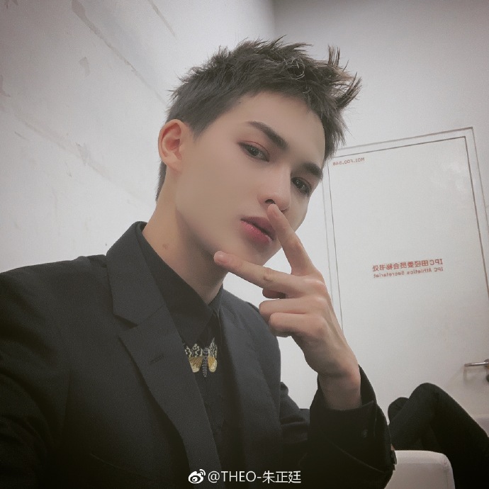 ����͢�����ж����� �����۵���վ��������������