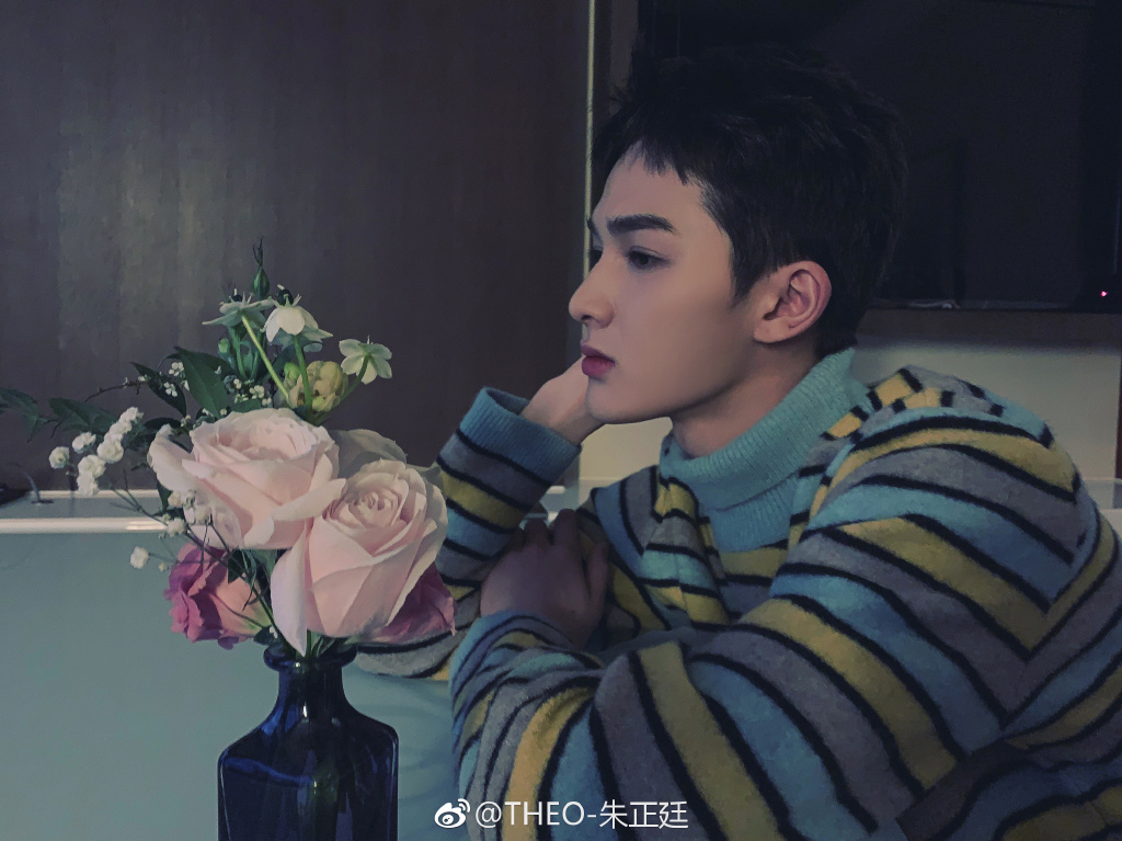 ����͢�����ж����� �����۵���վ��������������