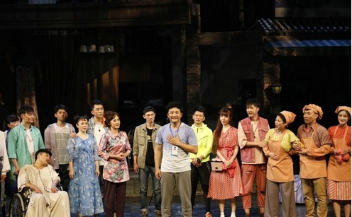 Ϳ���Ұ�Ů���͸�Ǯ�ϰ���ʲô���Ӿ� ���ǹ���һ����Ա��