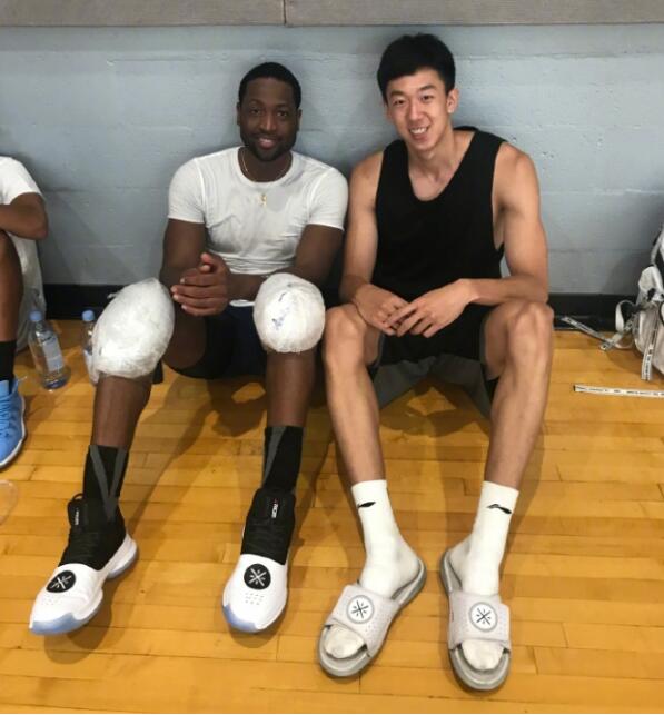 ���ٽ�С������˼Ң�����������ô���� ����˭����