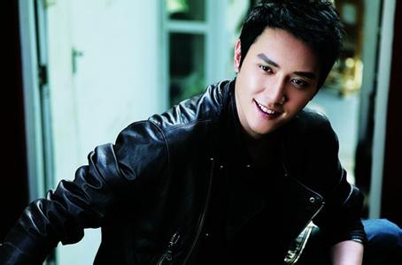 冯绍峰为什么叫冯双龙 冯绍峰是不是富二代