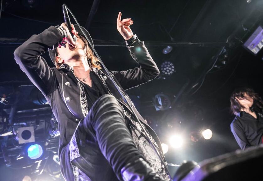 咕噜碳本人照片 他为什么叫忘词帝