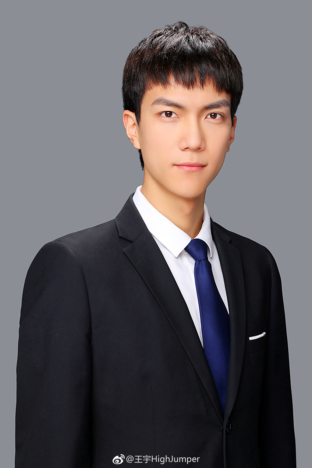 跳高运动员王宇求婚孙妍 王宇孙妍婚纱情侣照