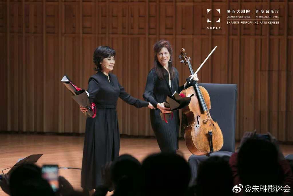 ����Ϊʲô�Ƕ���û�к��� ���������ɷ���˭