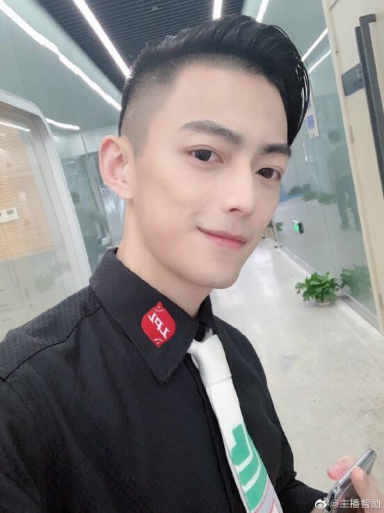 ��ѫΪʲôվ��ֱ����̫������ ����ô��˵�Լ��ǳ�����