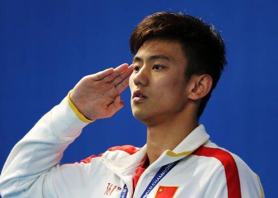 ��Ӿ�����εĸ�ĸ��Ƭ ������Ϊʲô�а���