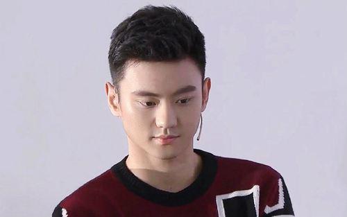 ��Ӿ�����εĸ�ĸ��Ƭ ������Ϊʲô�а���