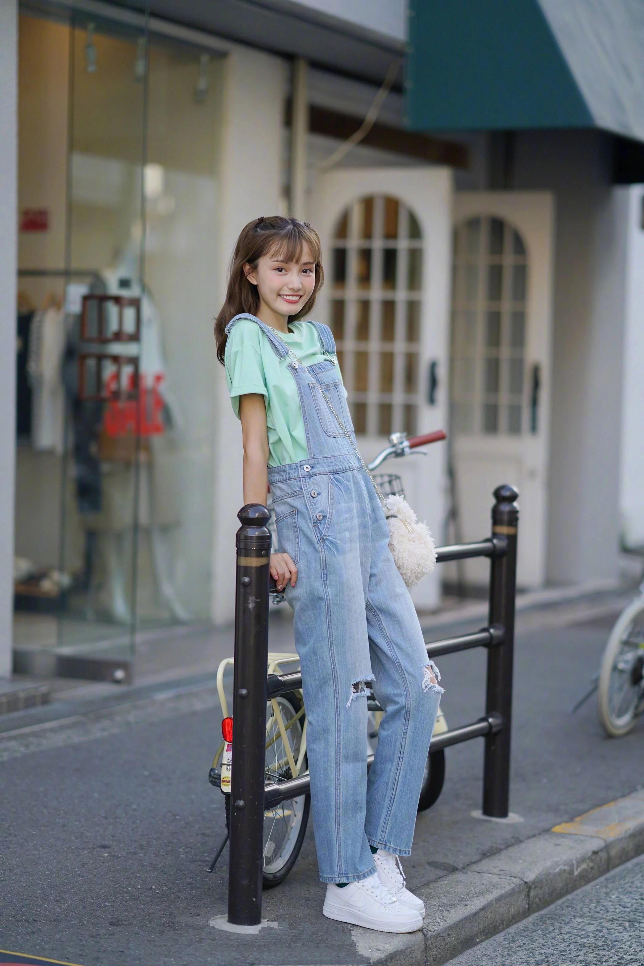 林晓婷为什么叫林小宅 林小宅家里很有钱吗她一个月收入多少