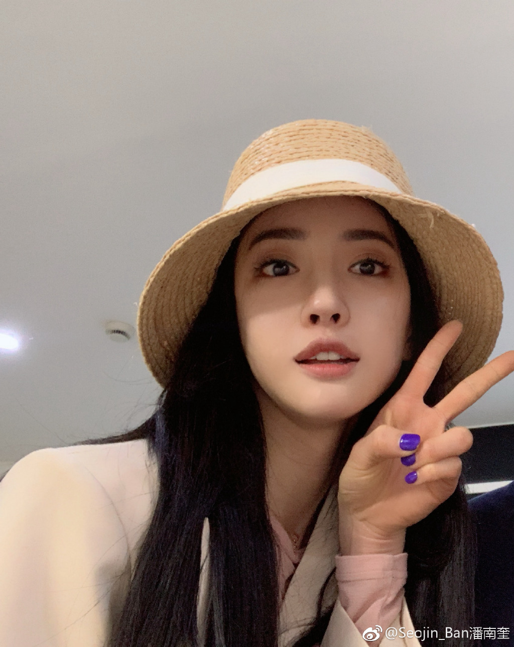 ���Ͽ��Ǳ������� �������Ͽ������е�Ů��