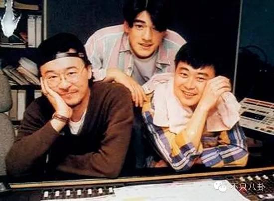 ���������ŵ�����˭ ������ڰڶ����ﳪ�ĸ���ʲô