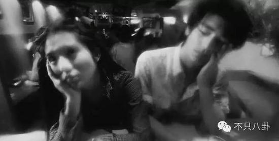 ���������ŵ�����˭ ������ڰڶ����ﳪ�ĸ���ʲô