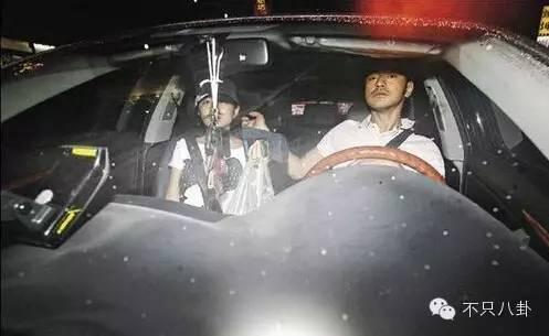 ���������ŵ�����˭ ������ڰڶ����ﳪ�ĸ���ʲô