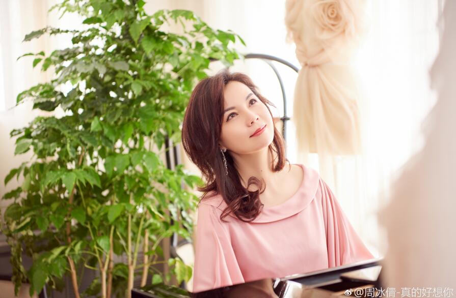 �ܱ�ٻ�ͺ�������ʲô��ϵ �ܱ�ٻ������ĸ�������һ��