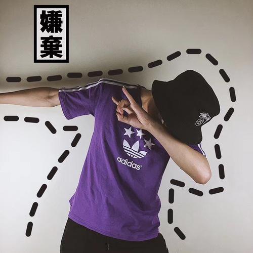 ����ɫ���·������˾��ǻ��� Ӣ��Ϊʲô��ô�����