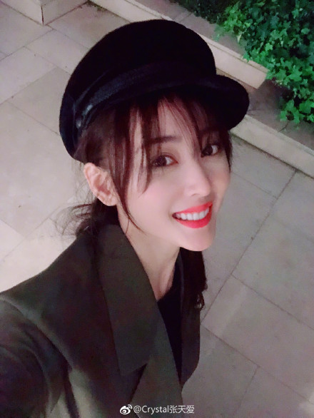 张天爱鼻子整过容吗 她和张若昀是什么关系