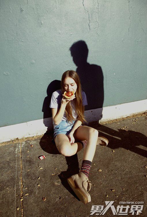 �����ְ��ֽ�������Ů ����һ��������·