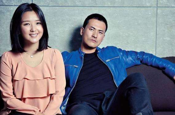 �ν���ڽ������ ������״�ܺ�һ�����˸�Ů��������Ƭ��