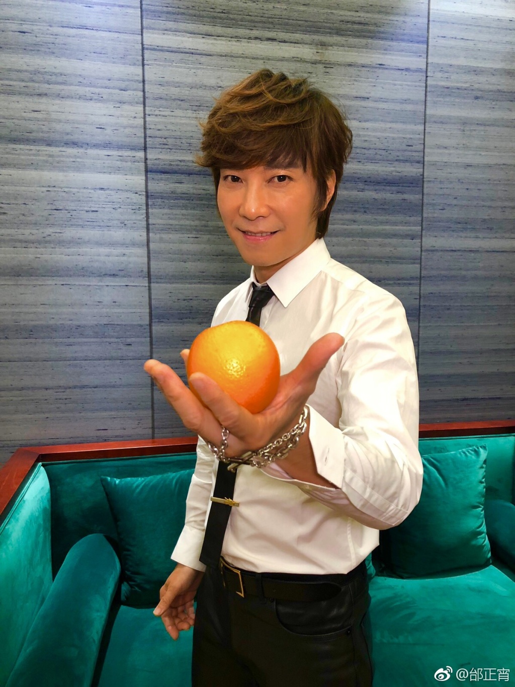 邰正宵打钟汉良扯头发真假 钟汉良的男友邰正宵是什么梗