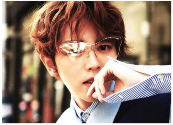 ����ҫ��Ů�����Ͻ�ϼ��Ƭ ����ҫΪʲôû�г���