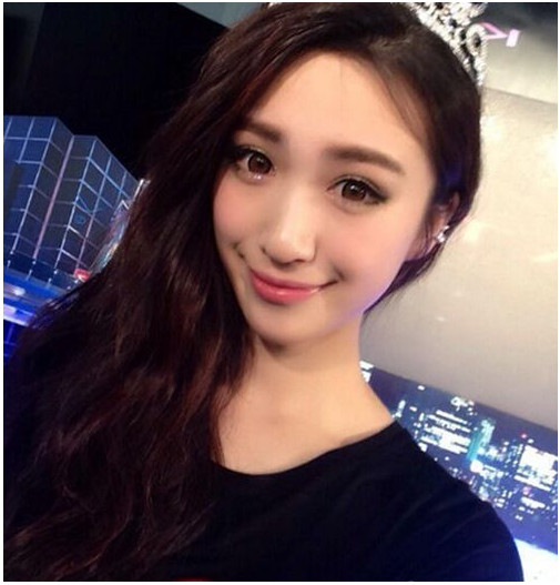 ����ҫ��Ů�����Ͻ�ϼ��Ƭ ����ҫΪʲôû�г���