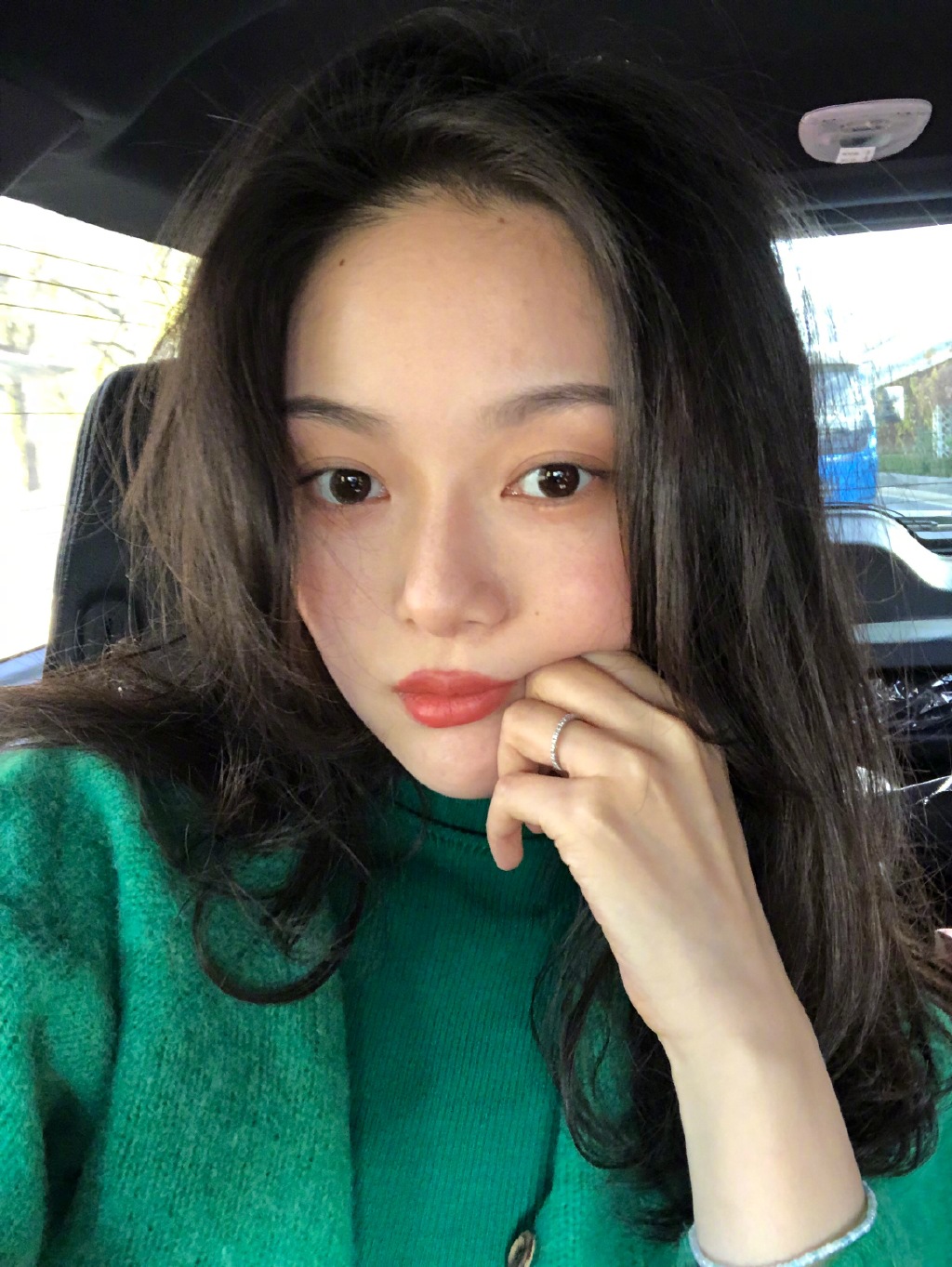 而是以雷宛萤为代表的穿衣风格,因为雷宛萤有一个晚字,所以就叫做晚晚