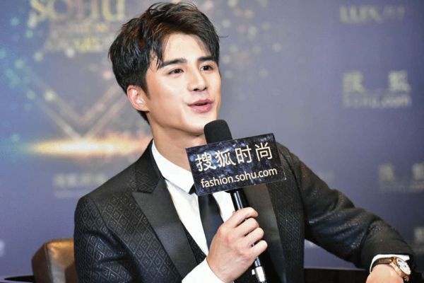 �������ݶԱ��� �����������ʷ�ع�