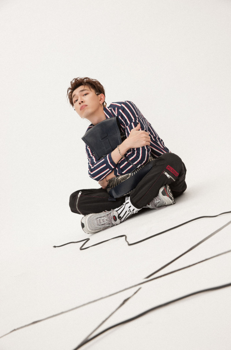 �״����ʵ�мҾ����� ��������Ů����˭