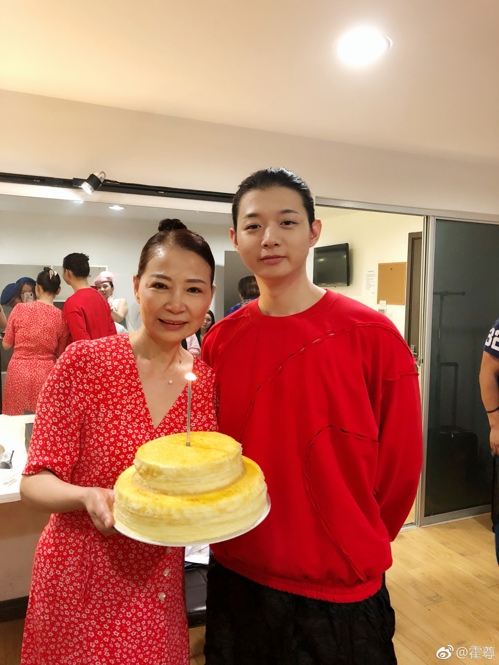 仲小萍现任丈夫是谁有合影吗 仲小萍认识刘欢吗