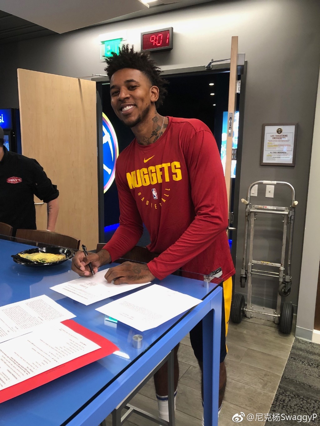 �����Ϊʲô��swaggy�������� �����ȥ�����������ĸ����