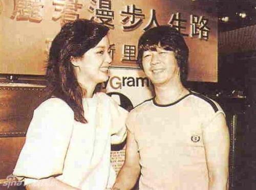 ����ӢΪʲô�ܾ����� ����Ӣһֱû����ԭ��