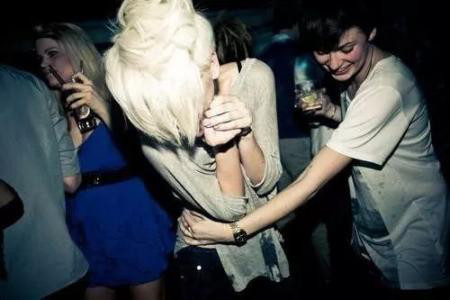 �Ⱦƶ�Ƭ��ô�һؼ��� ��Ƭ�����Ϊ����������