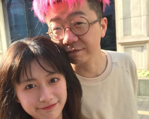 �˵�ĳ��ǳ�ŷ�� �Ů������˭