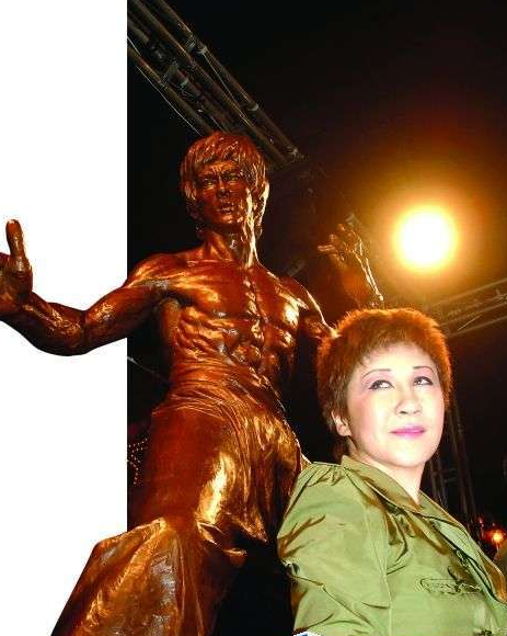 ��С���Ͷ���ʲô��ϵ �������½�����Ƭ�ع�