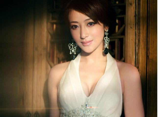 ���Ϻ�����͵����ж�� ���Ϻ��Ϲ�������ǰ����˭