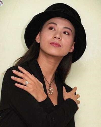 ������ŮͿ�����Ϲ���˭ ���ǵ��컨��Ц̸�����ĵ�