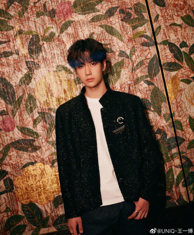 ��һ��ϲ����Ů������������ɶ���� ���ĳ���ǰŮ����˭