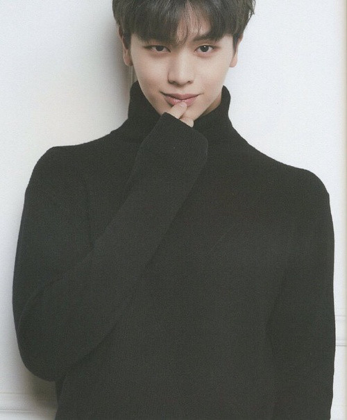 ���ʹ�½�ǲ�һģһ���Ա��� ���ʹ����۾�����ô����