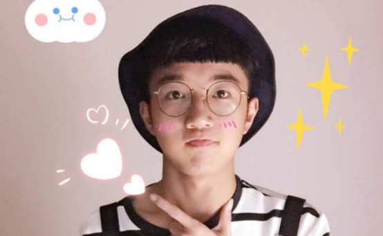 ��������Ů����ٻٻ��Ƭ ���������ĸ�ѧУ��