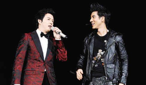 ���Ƶϳ���������������զ���� ���Ƶ�����������һ�ж��ǳ���